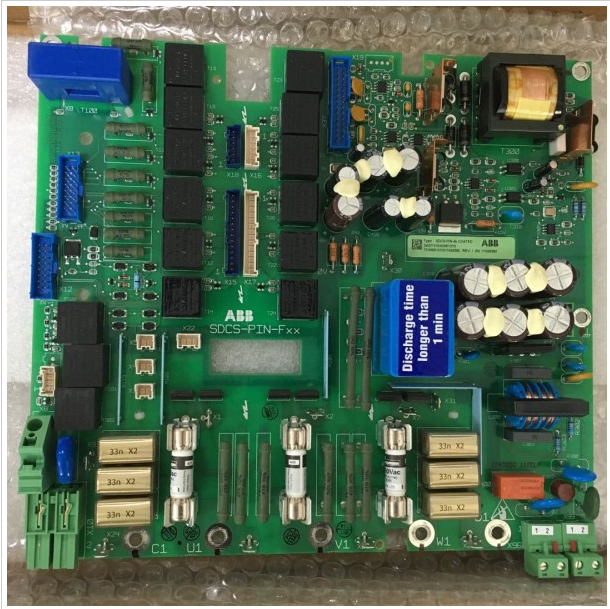 ABB   SDCS-IOB-3  模塊